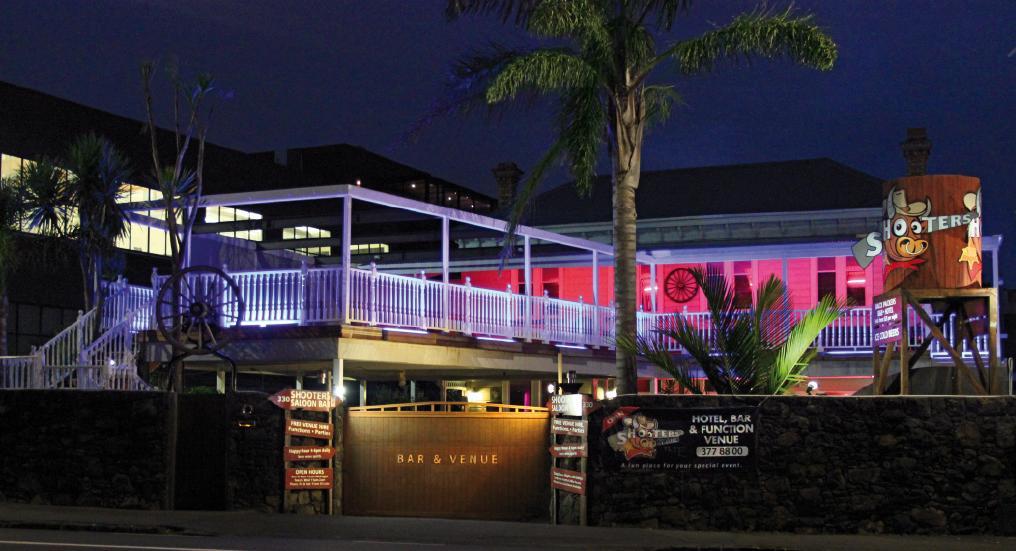 Shooters Saloon Hotel & Cabins Auckland Bagian luar foto