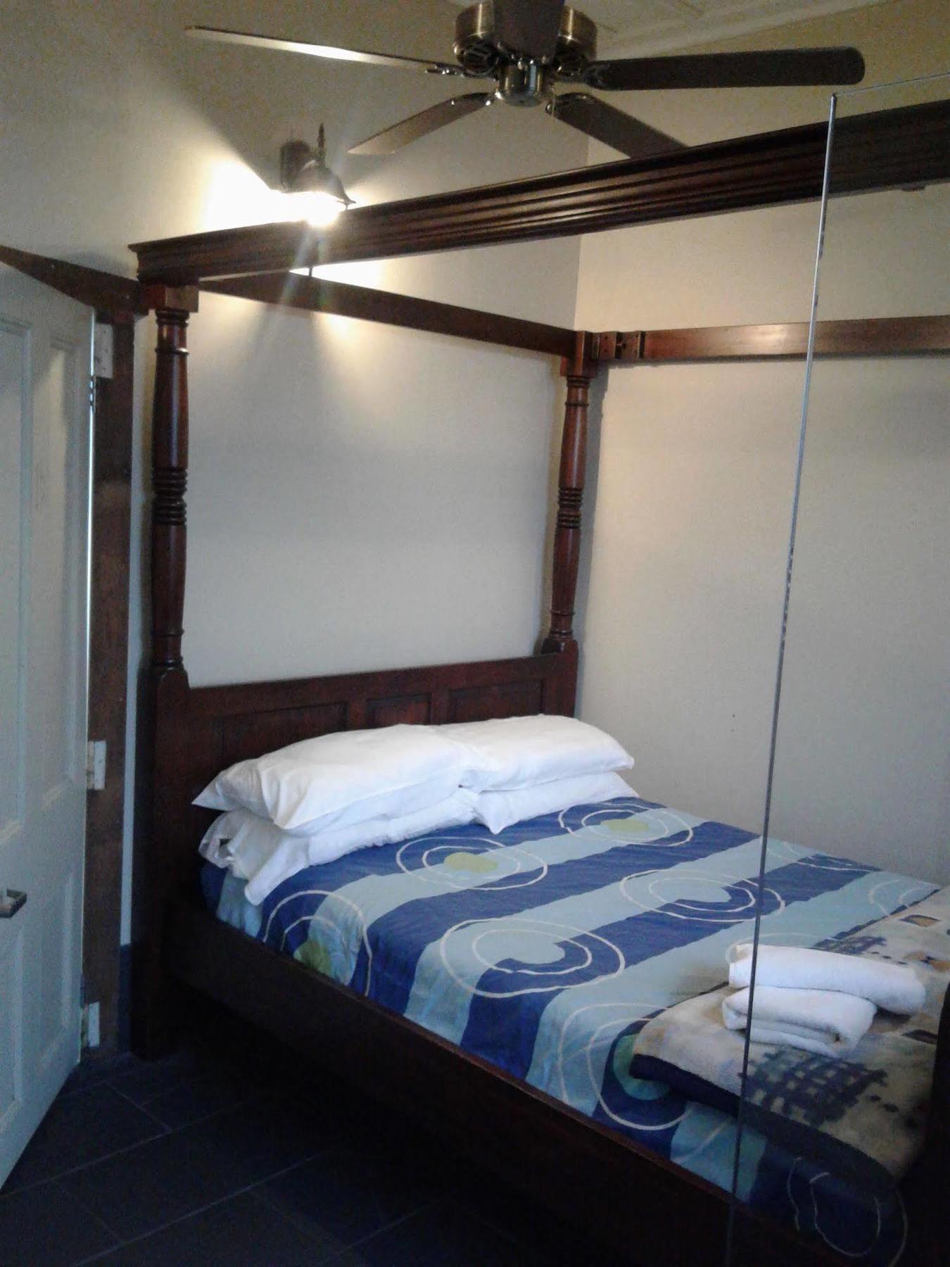 Shooters Saloon Hotel & Cabins Auckland Bagian luar foto