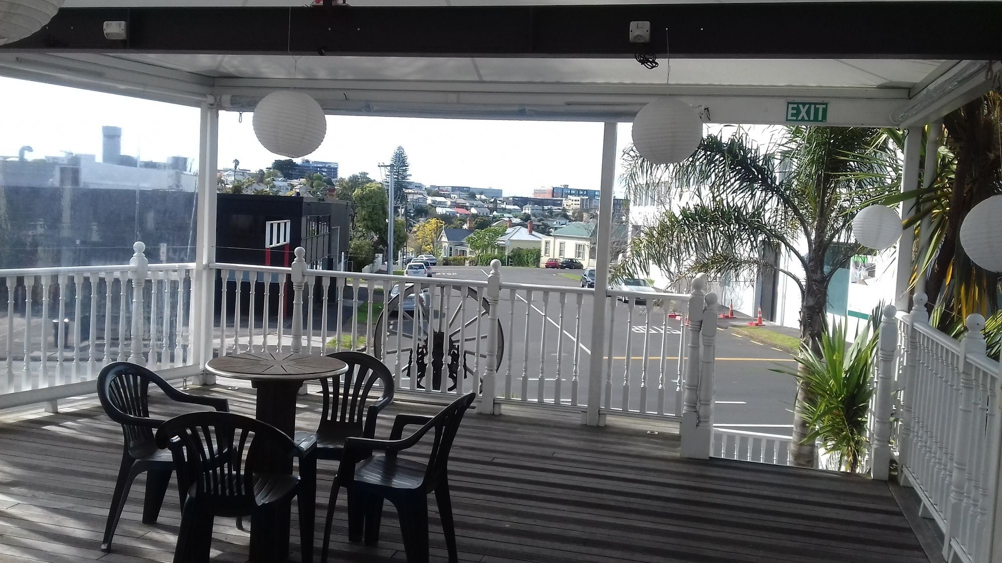 Shooters Saloon Hotel & Cabins Auckland Bagian luar foto