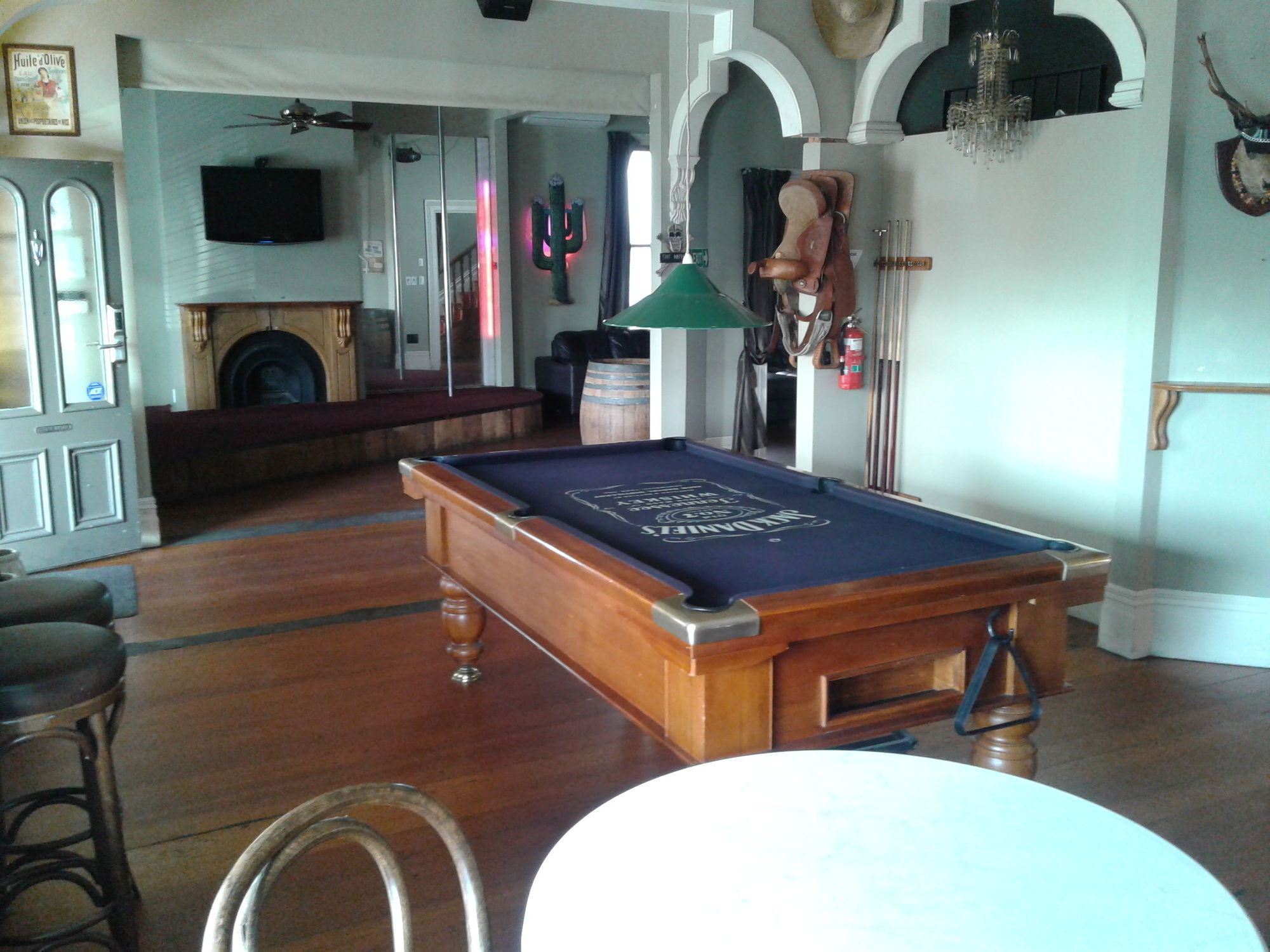 Shooters Saloon Hotel & Cabins Auckland Bagian luar foto
